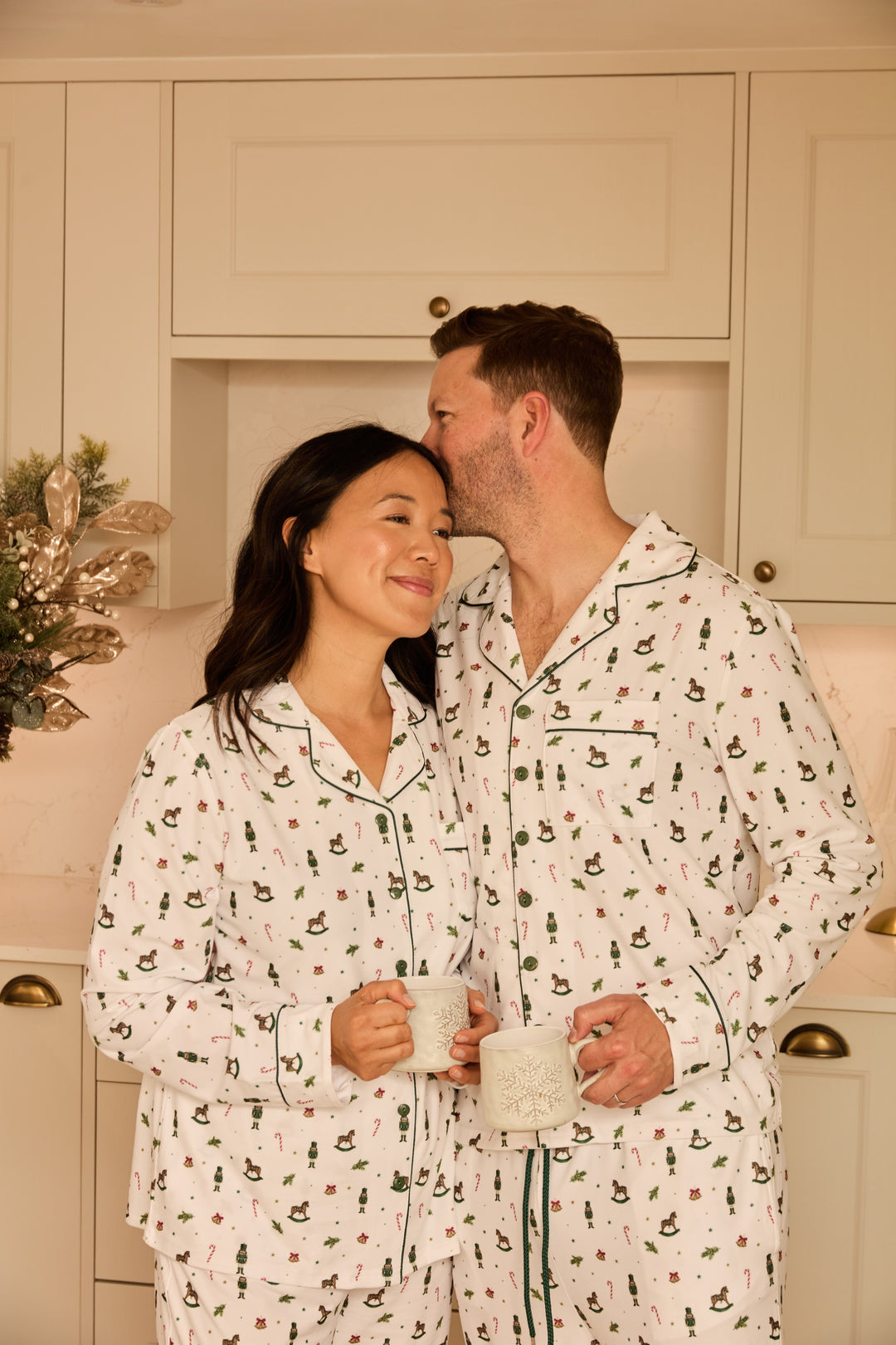 HOLIDAY MAGIC - Women's Two Piece Long Matching Pyjama Set