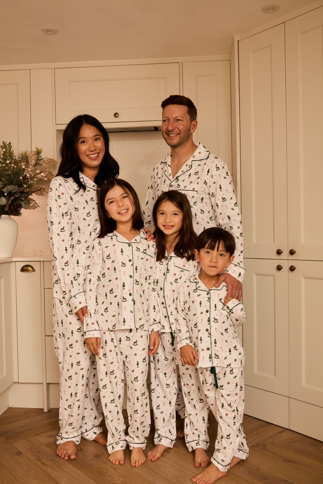 HOLIDAY MAGIC - Women's Two Piece Long Matching Pyjama Set