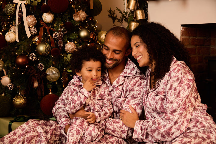 ENCHANTED TOILE - Men's Satin Two Piece Long Matching Pyjama Set