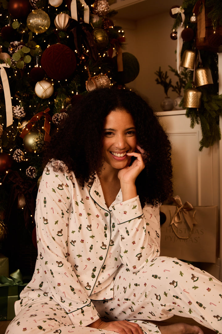 HOLIDAY MAGIC - Women's Two Piece Long Matching Pyjama Set
