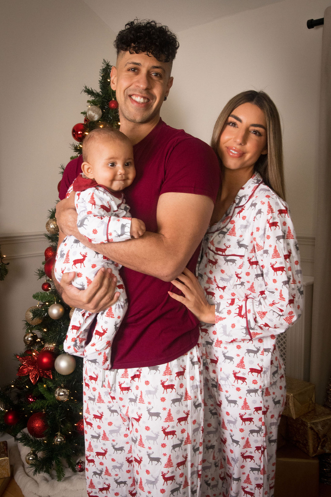 CHRISTMAS KISSES (2023) - Women's Two Piece Red Long Matching Pyjama Set