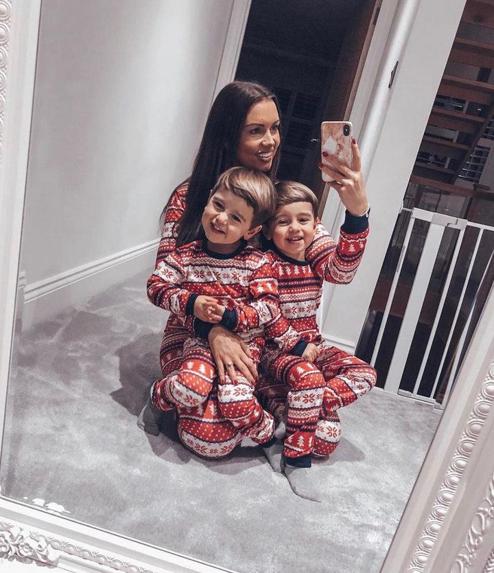 WINTER WONDERLAND - Women's Two Piece Matching Pyjama Set