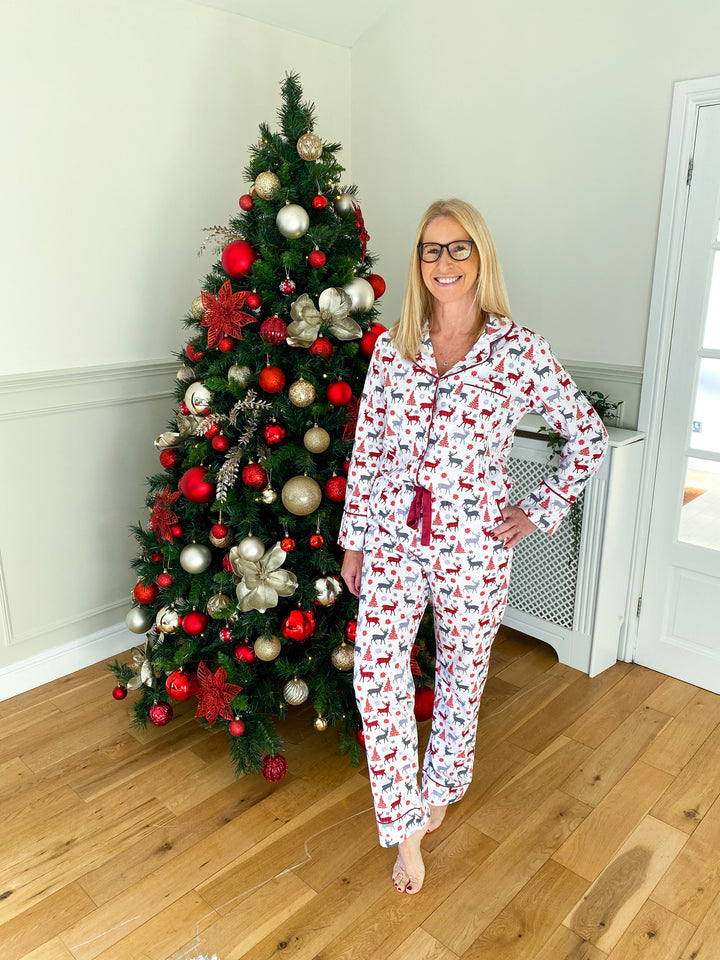 CHRISTMAS KISSES (2023) - Women's Two Piece Red Long Matching Pyjama Set